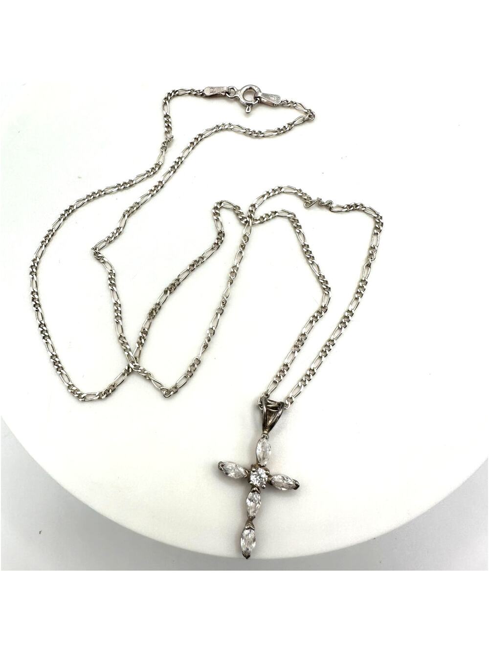 MD Thai 925 sterling silver cubic zirconia cross pendant Italian figaro necklace